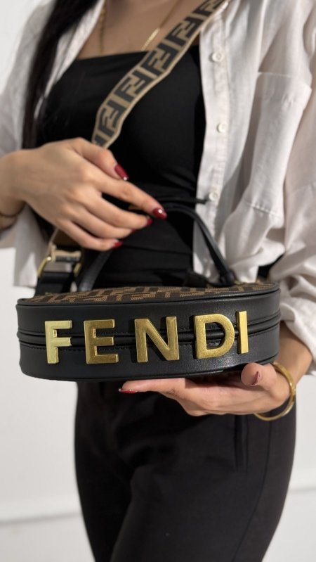 شنطة - FENDI - شامل علبة الشركة
